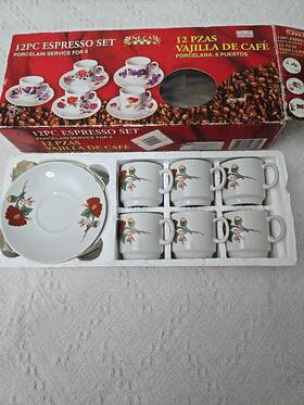 Bene Casa 14880 12 Pc Porcelain Expresso Set Saucers And Cups Poppy Theme. Open Box