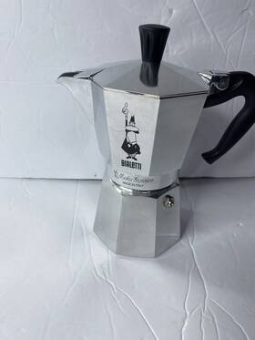 Bialetti 006363011648 Espresso Coffee Maker Moka Express 2 Cups. Made In Italy