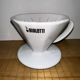 06753 Bialetti Ceramic Pour-over Coffee Maker #2 Filter White Excellent Used Condition