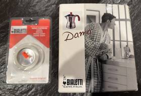 Bialetti 076753067935 New In Box Moka Pot 3 Cup Dama Italy With Extra Filter Plate Gasket Set