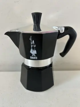 Bs039c Bialetti Moka Express Stovetop Espresso Maker 2 Or 3 Cup Black - Italy