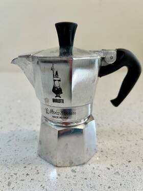 Bialetti Km-a8 15/06 Moka Express Stovetop Espresso Maker - Made In Italy 1 Cup Pot