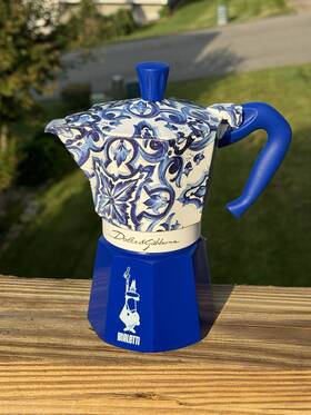 Bialetti X Dolce&gabbana Aa100d And Blue Moka Machine 6-cup Coffee Maker