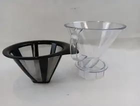 Bodum 699965383923 Pour Over Coffee Maker Only With Permanent Filter 34 Oz Unused Read