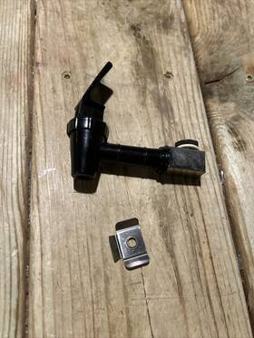 Farberware Fsu-2 50 Cup Coffee Urn Pouring Spout