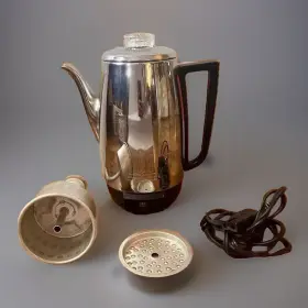 64580 Landers Frary & Clark Vintage And 6 Cup Percolator Electric Automatic Coffee Maker