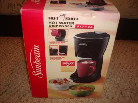 6131-33 Sunbeam Hot Shot Water Dispenser - 16 Oz Black Heats Fast -brand New