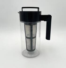 Takeya 257363931570 Patented Deluxe Cold Brew Coffee Maker 1qt Black