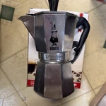 Bialetti Moka Express 6-CUP Stovetop Coffee Espresso Maker 275-06 -made In Italy Used. Price: $26.00.