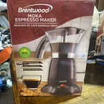 Brentwood Moka Espresso Maker 550 Watts, 10OZ, Swivel Base, Cordless, New. Price: $30.00.