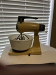 Vintage Sunbeam Vista Mixmaster + Glass Mixing Bowls Attachments & Cord Retro Unspecified. Price: $32.00.