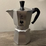 Bialetti Moka Express Stovetop Pot Coffee Espresso Maker Rusinallo Italy Used. Price: $44.99.